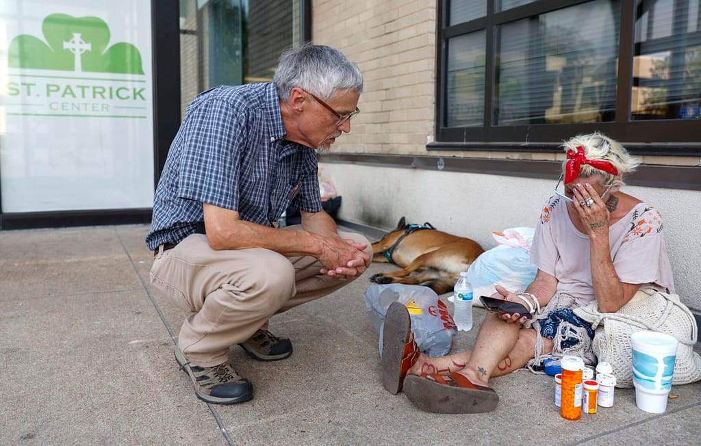 64b1cc8f42c67.image Reaching out and helping